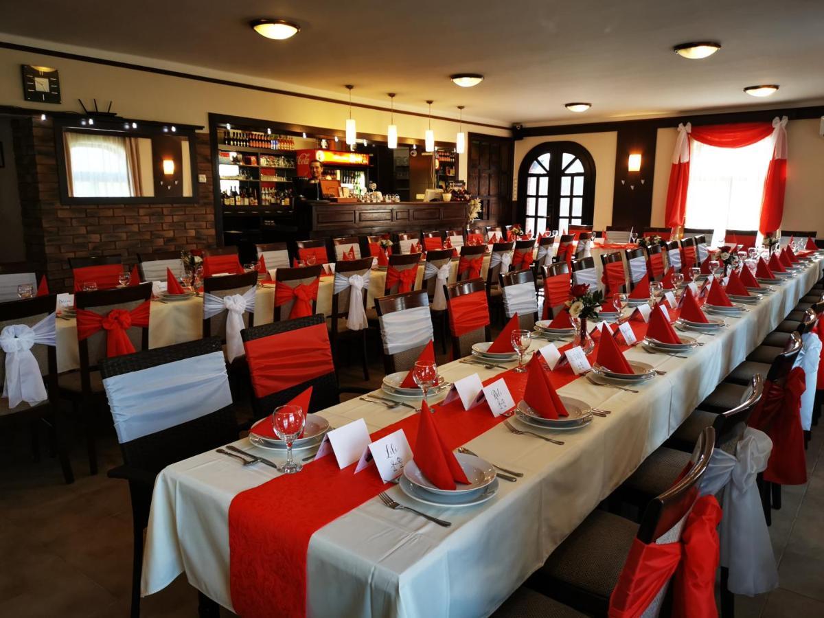 Patyi Etterem Es Hotel Bogote Ngoại thất bức ảnh